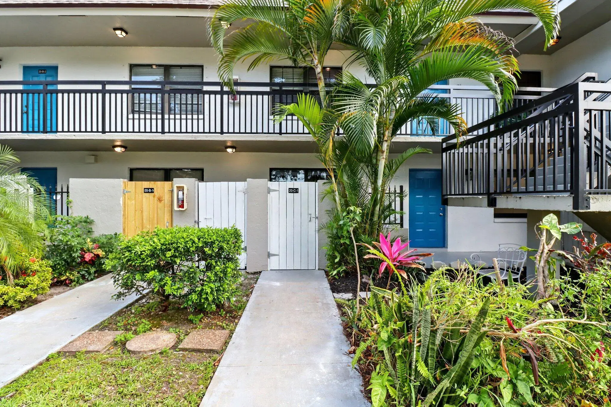 Picture of 3107 SW 20Th Terrace C-1, Delray Beach, FL 33445