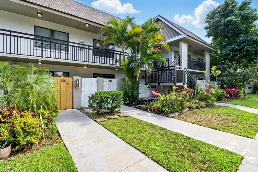 Picture of 3107 SW 20Th Terrace C-1, Delray Beach FL 33445