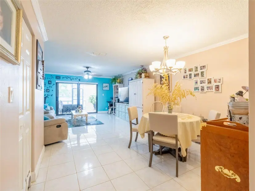 Picture of 1424 NW 97Th Ter 280, Pembroke Pines FL 33024
