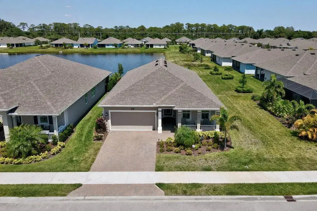 Picture of 6020 Red Maple Mnr, Vero Beach, FL 32966