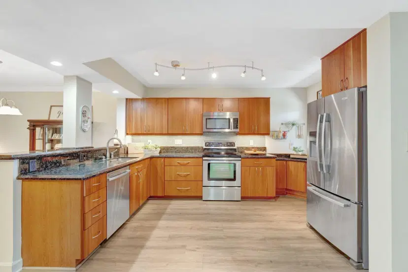 Picture of 2208 S Cypress Bend Drive 103, Pompano Beach FL 33069