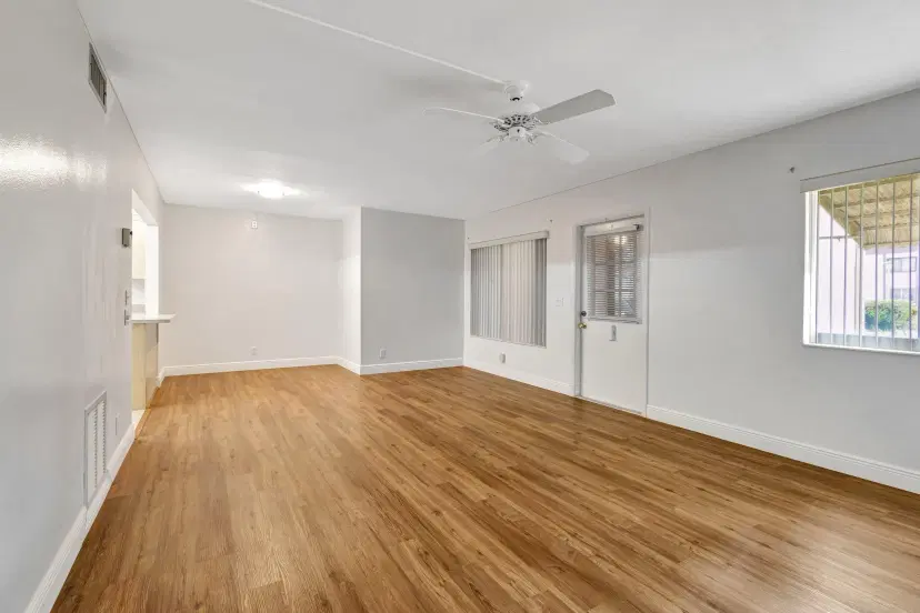 Picture of 335 Knotty Pine Circle A-1, Greenacres FL 33463