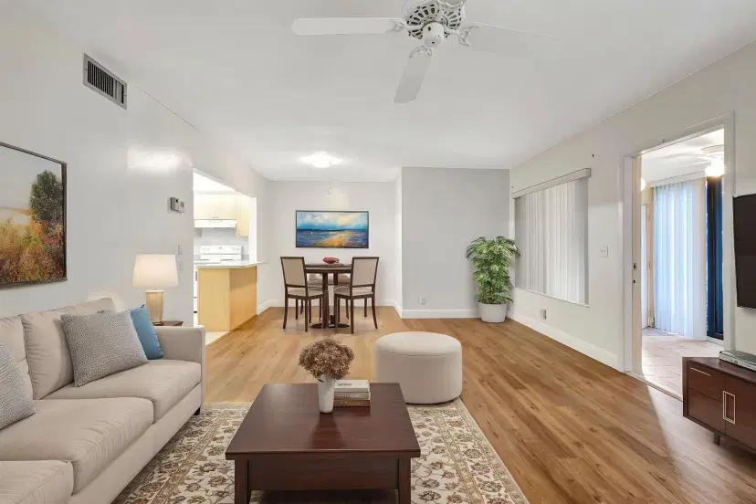 Picture of 335 Knotty Pine Circle A-1, Greenacres FL 33463