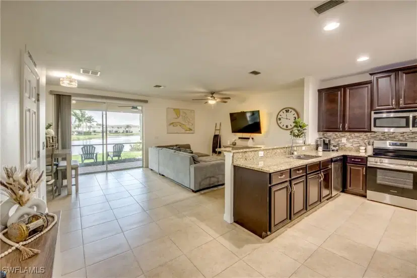 Picture of 3823 Clearbrook Ln, Fort Myers FL 33966