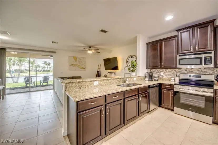 Picture of 3823 Clearbrook Ln, Fort Myers FL 33966