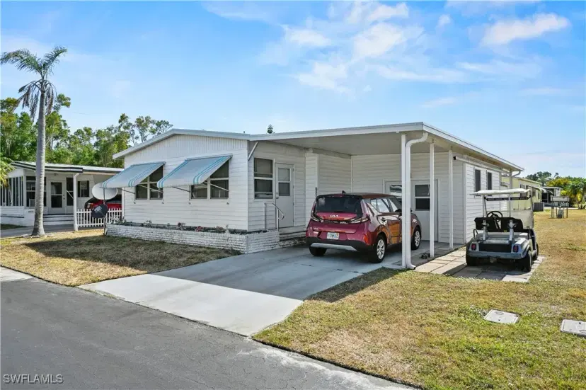 Picture of 653 Future Dr, North Fort Myers FL 33917