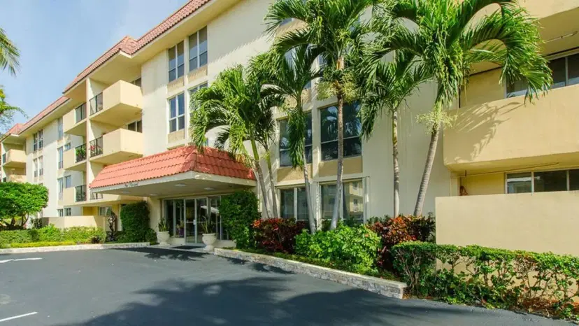 Picture of 1000 Spanish River Road 4V, Boca Raton FL 33432
