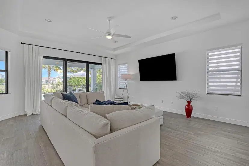 Picture of 13629 Artisan Circle, Palm Beach Gardens FL 33418