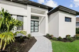 Picture of 909 SW 11Th Ct, Cape Coral, FL 33991