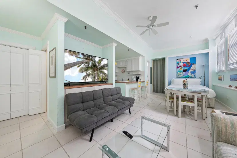 Picture of 235 Sunrise Avenue 1051, Palm Beach FL 33480