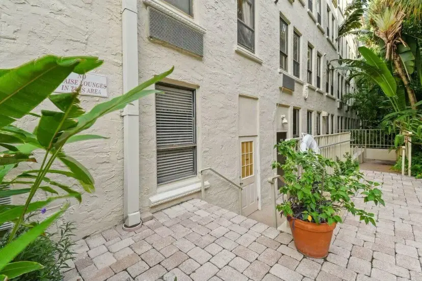 Picture of 235 Sunrise Avenue 1050, Palm Beach FL 33480