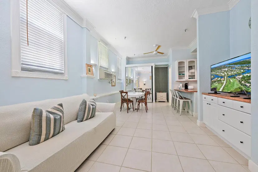 Picture of 235 Sunrise Avenue 1050, Palm Beach FL 33480