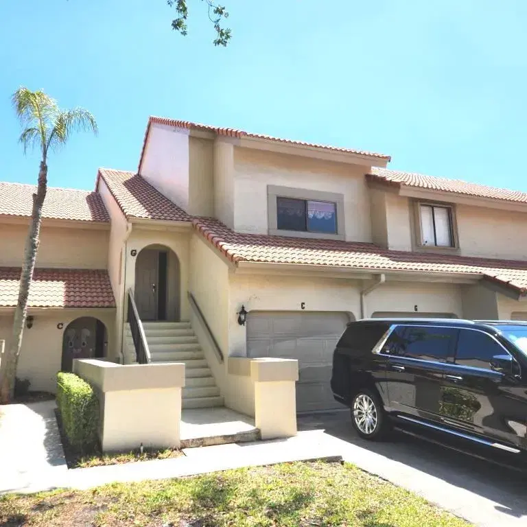 Picture of 5660 Coach House Circle G, Boca Raton, FL 33486