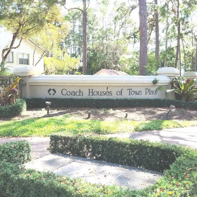 Picture of 5660 Coach House Circle G, Boca Raton, FL 33486