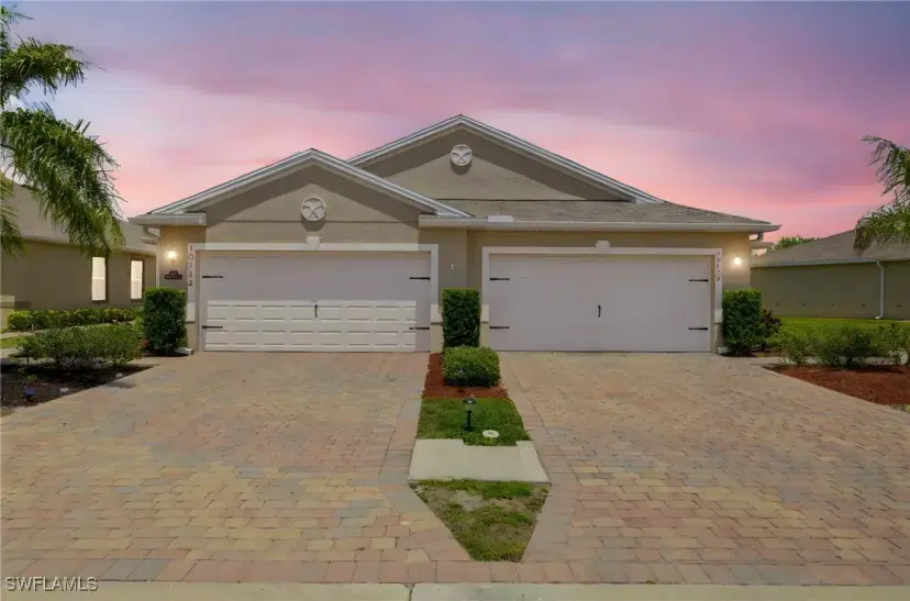 Picture of 10733 Crossback Ln, Lehigh Acres FL 33936