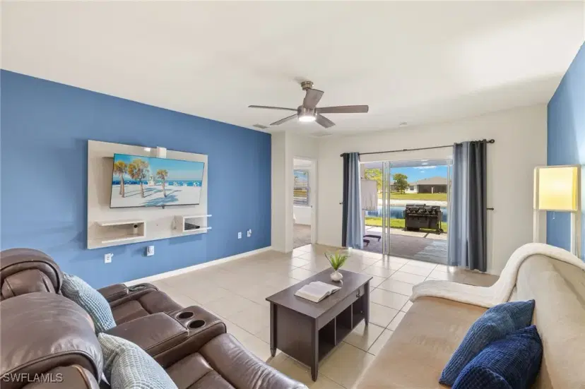 Picture of 10733 Crossback Ln, Lehigh Acres FL 33936
