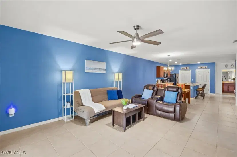 Picture of 10733 Crossback Ln, Lehigh Acres FL 33936