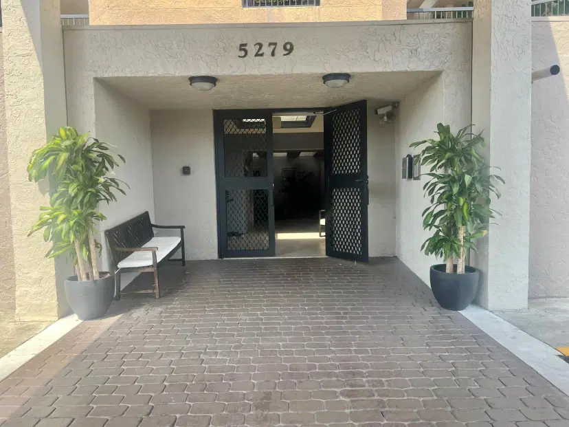 Picture of 5279 Fountains Drive S 304, Lake Worth FL 33467