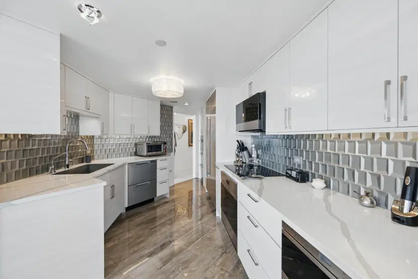 Picture of 525 S Flagler Drive 16A, West Palm Beach FL 33401