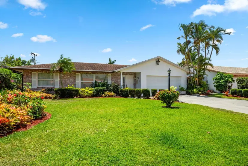 Picture of 1330 SW 27Th Place, Boynton Beach FL 33426