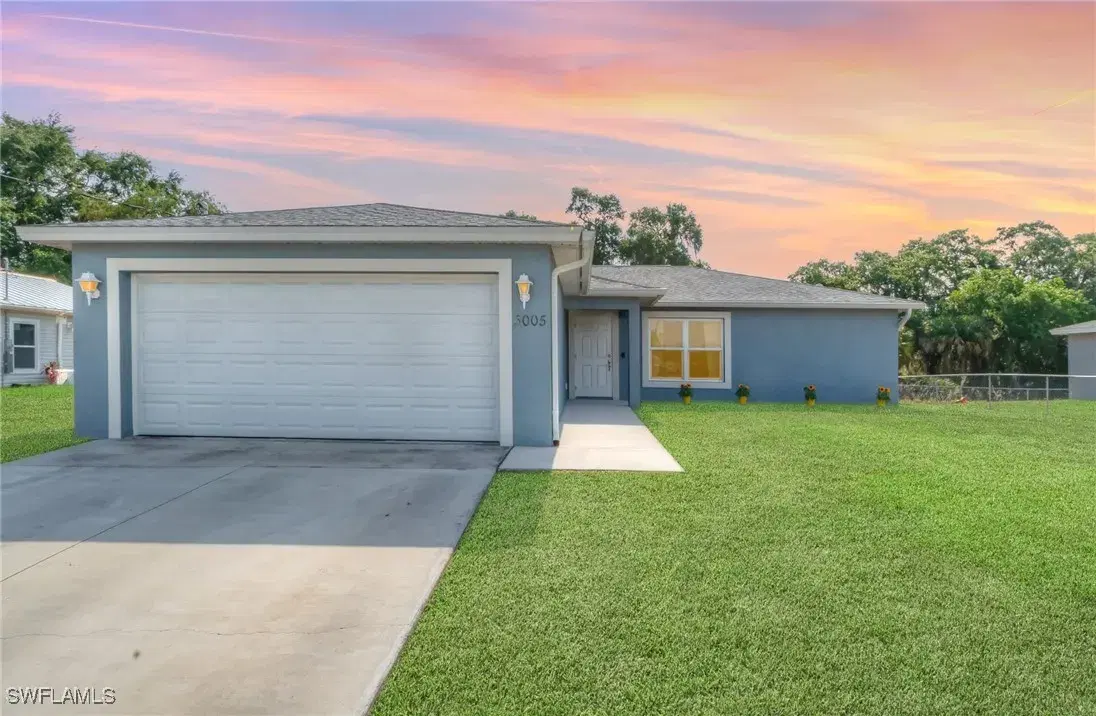 Picture of 3005 Birwood Cir, Labelle, FL 33935