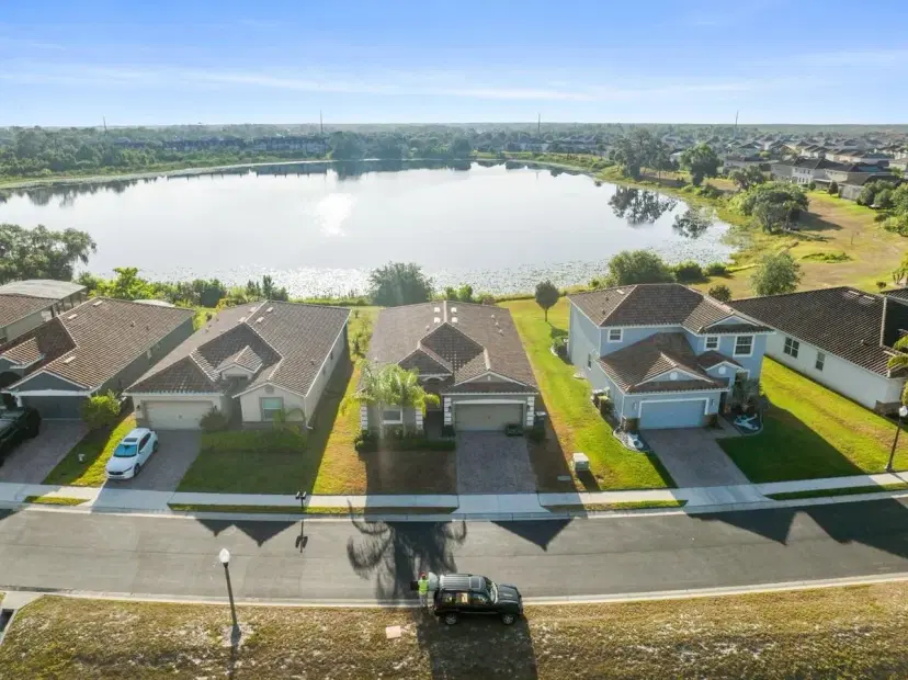 Picture of 2157 Lake Side Avenue, Davenport FL 33837
