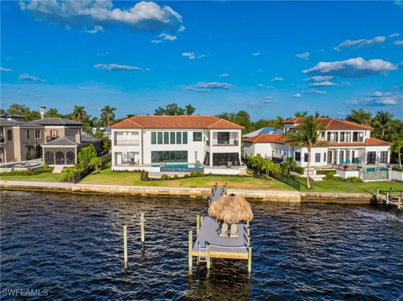 Picture of 3924 W Riverside Dr, Fort Myers FL 33901