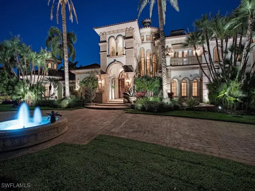 Picture of 9663 Mashie Ct, Naples FL 34108