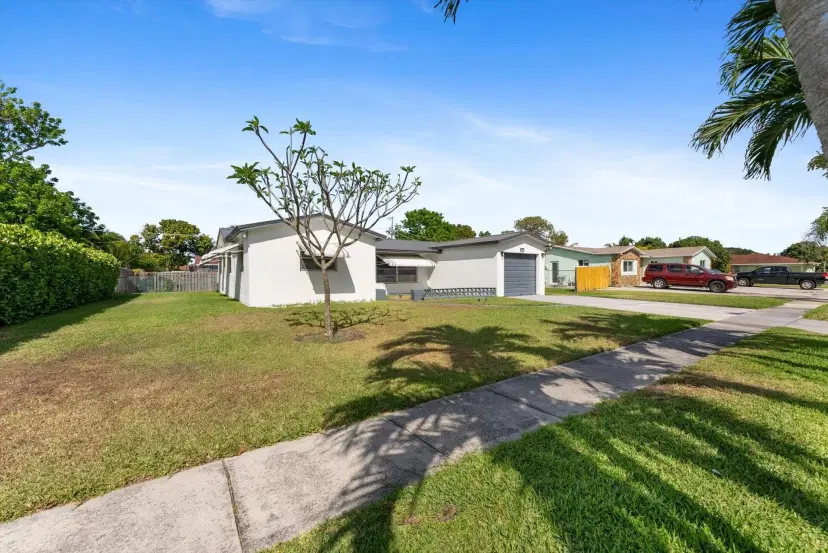 Picture of 1815 Pinehurst Dr, West Palm Beach FL 33407