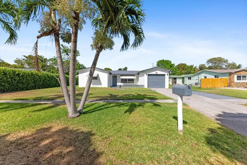 Picture of 1815 Pinehurst Dr, West Palm Beach FL 33407