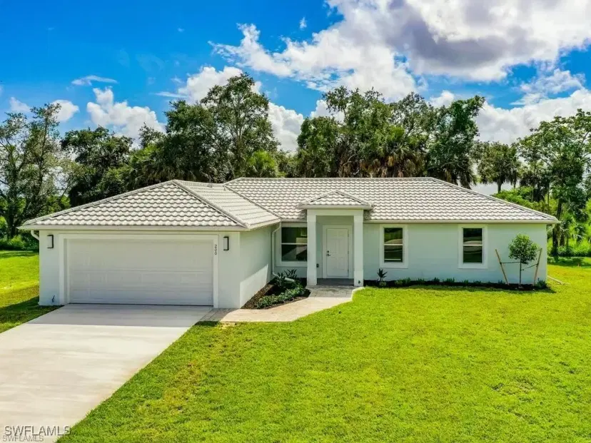 Picture of 200 Cays Dr, Naples FL 34114