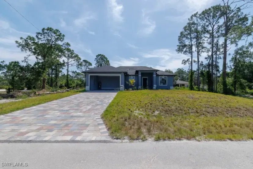 Picture of 509 Cottonwood Ave S, Lehigh Acres FL 33974