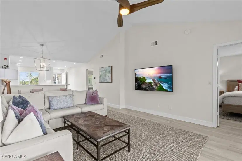 Picture of 10682 Gulf Shore Dr C301, Naples FL 34108