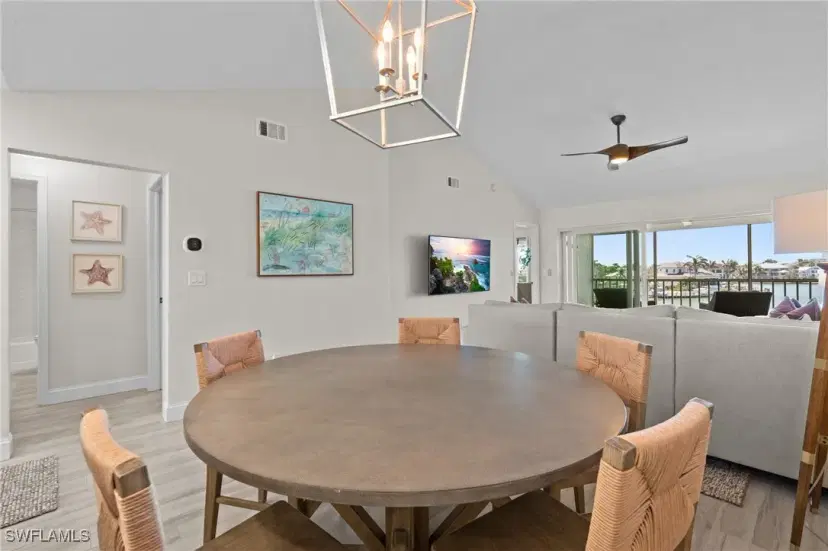 Picture of 10682 Gulf Shore Dr C301, Naples FL 34108