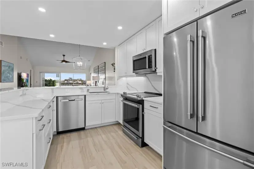 Picture of 10682 Gulf Shore Dr C301, Naples FL 34108