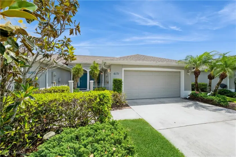 Picture of 6171 Mandalay Cir 28, Naples FL 34112
