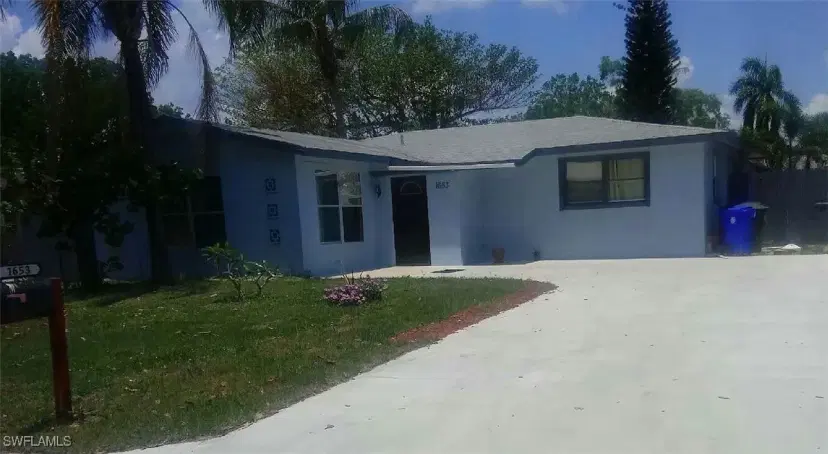 Picture of 1653 Jamestown Ct, Fort Myers FL 33907
