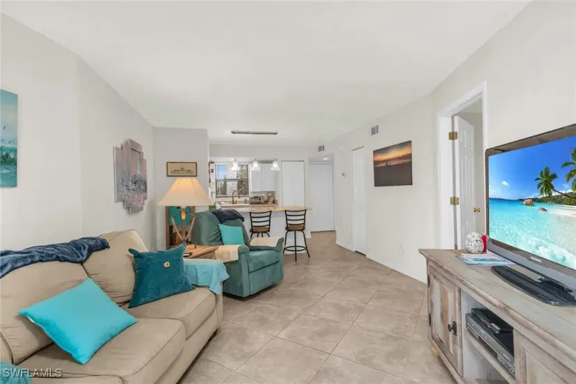 Picture of 1011 Anglers Cv H205, Marco Island FL 34145