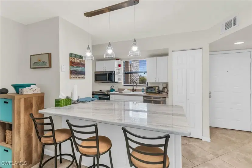 Picture of 1011 Anglers Cv H205, Marco Island FL 34145