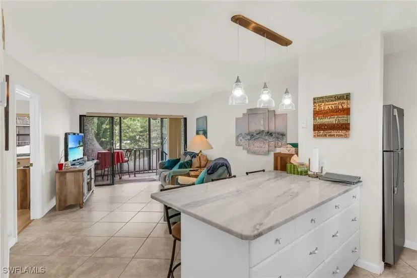 Picture of 1011 Anglers Cv H205, Marco Island FL 34145