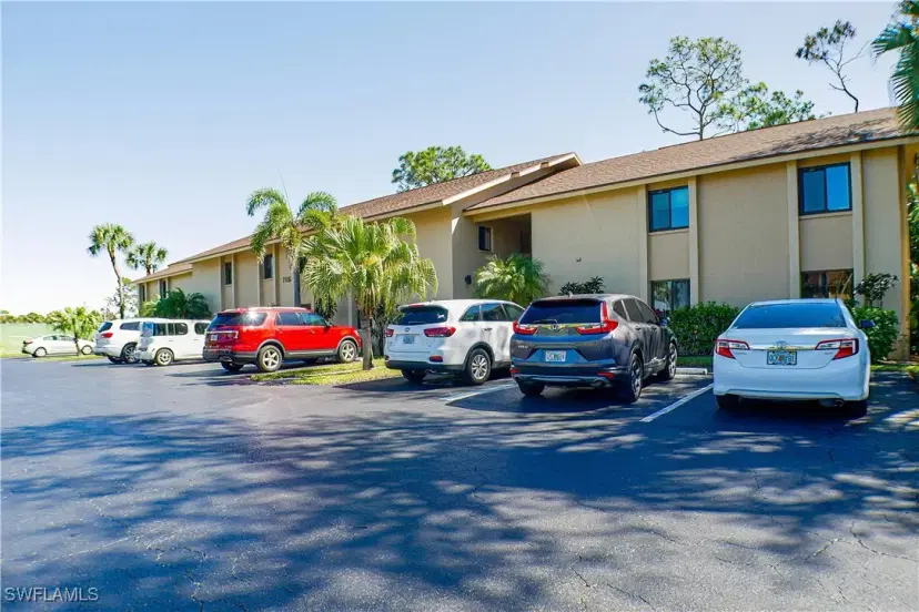 Picture of 7116 Lakeridge Ct 103, Fort Myers FL 33907