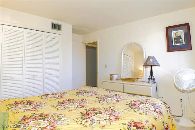 Picture of 7116 Lakeridge Ct 103, Fort Myers FL 33907