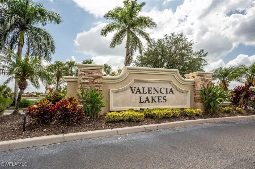 Picture of 2055 Grove Dr, Naples FL 34120