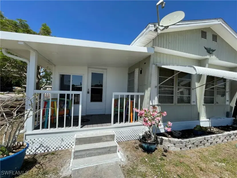 Picture of 123 Flame Ln, North Fort Myers, FL 33917