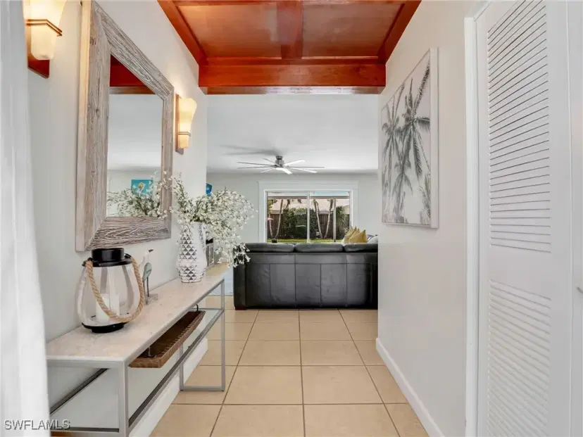 Picture of 1268 Lake Shore Dr, Naples FL 34103