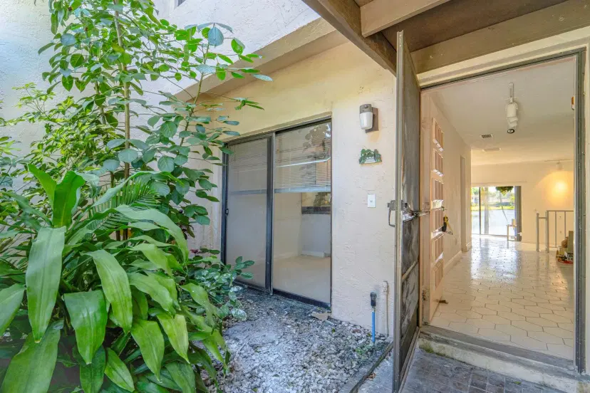 Picture of 21476 Juego Circle 8D, Boca Raton FL 33433