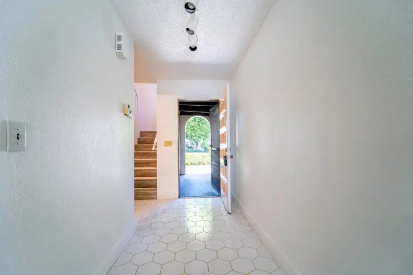 Picture of 21476 Juego Circle 8D, Boca Raton FL 33433