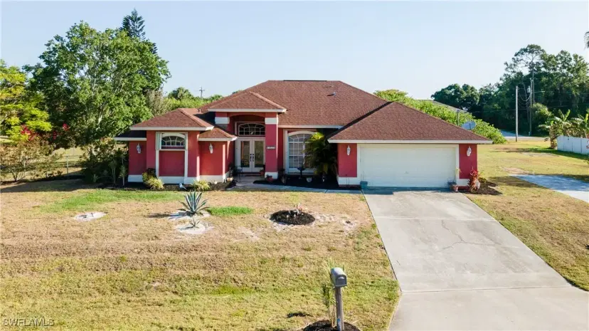 Picture of 1435 Graham Cir, Lehigh Acres, FL 33936