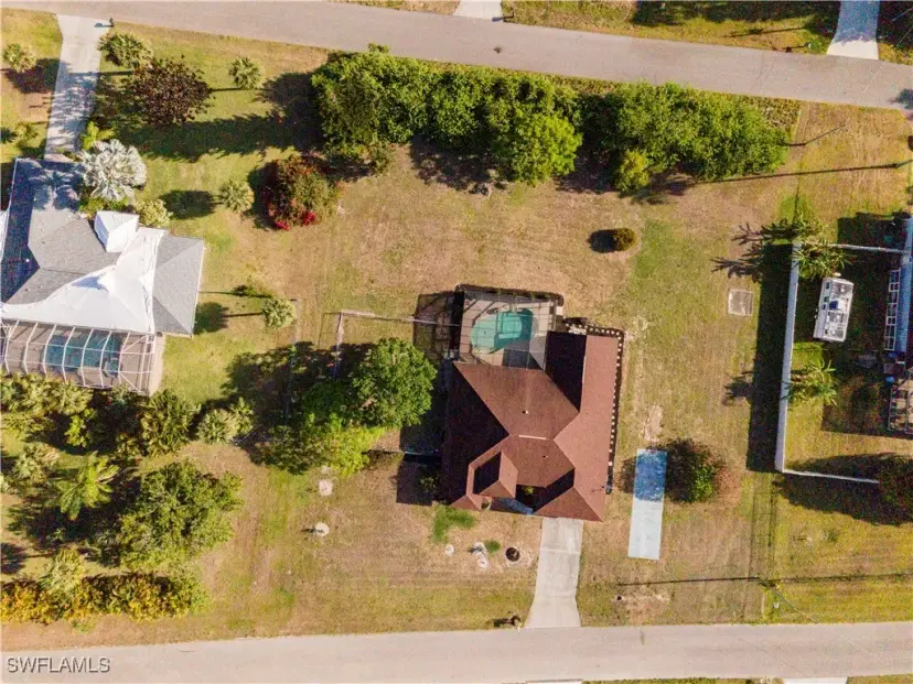 Picture of 1435 Graham Cir, Lehigh Acres, FL 33936