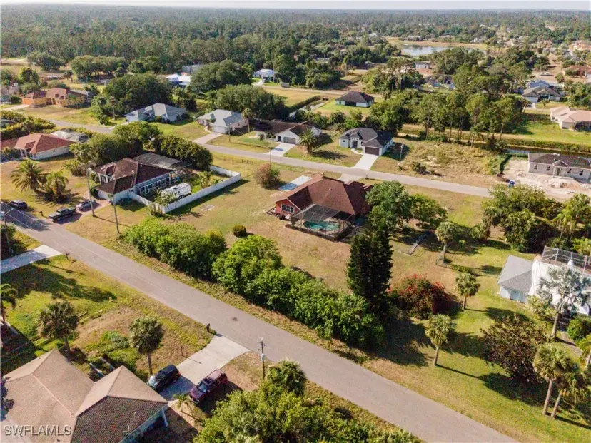 Picture of 1435 Graham Cir, Lehigh Acres, FL 33936